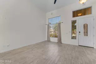 2418 E Glass Ln, Phoenix, AZ 85042 - Photo 9