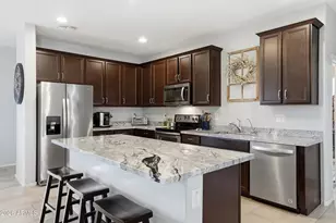 8425 N 61st Dr, Glendale, AZ 85302 - Photo 1