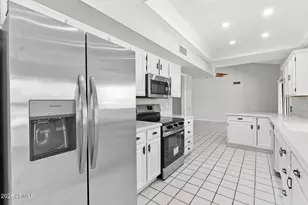 13626 W Gardenview Dr, Sun City West, AZ 85375 - Photo 7