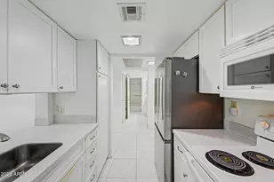 3033 E Devonshire Ave, Phoenix, AZ 85016 - Photo 13