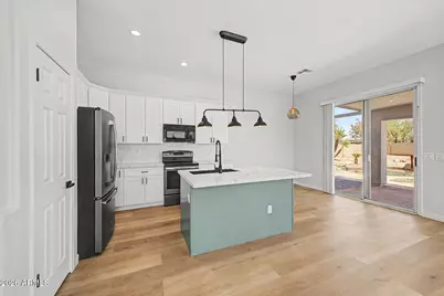 15815 W Hilton Avenue, Goodyear, AZ 85338 - Photo 11