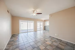 2812 S Cottonwood Dr, Tempe, AZ 85282 - Photo 7