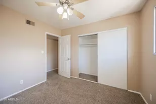 2812 S Cottonwood Dr, Tempe, AZ 85282 - Photo 17