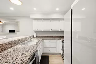 12440 N 20th St, Phoenix, AZ 85022 - Photo 15