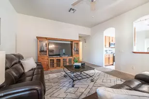 645 E Stottler Dr, Gilbert, AZ 85296 - Photo 11