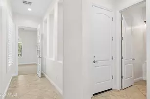 3722 E Zachary Dr, Phoenix, AZ 85050 - Photo 17