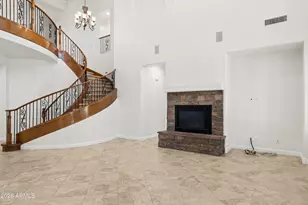 3722 E Zachary Dr, Phoenix, AZ 85050 - Photo 7