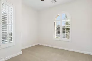 3722 E Zachary Dr, Phoenix, AZ 85050 - Photo 17