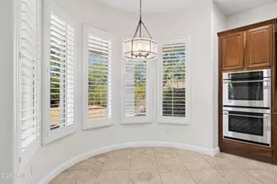 3722 E Zachary Dr, Phoenix, AZ 85050 - Photo 11