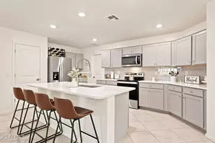 17776 W Oberlin Way, Surprise, AZ 85387 - Photo 5