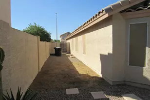 853 E Constitution Dr, Chandler, AZ 85225 - Photo 31