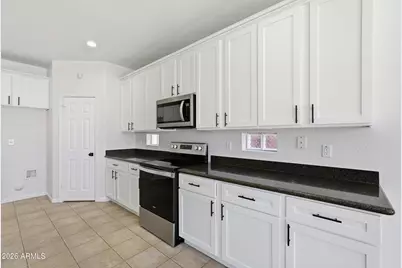 13804 W Banff Lane, Surprise, AZ 85379 - Photo 7