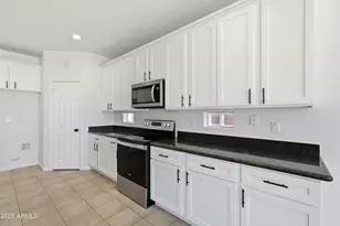 13804 W Banff Ln, Surprise, AZ 85379 - Photo 7