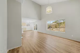 8002 W Preston Ln, Phoenix, AZ 85043 - Photo 9