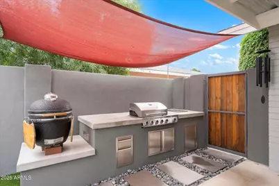 3328 E Turney Avenue, Phoenix, AZ 85018 - Photo 23