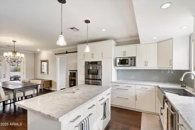 3328 E Turney Avenue, Phoenix, AZ 85018 - Photo 11