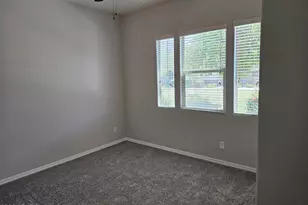 2253 S Wallrade Ln, Gilbert, AZ 85295 - Photo 17
