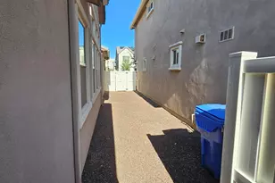 2253 S Wallrade Ln, Gilbert, AZ 85295 - Photo 23