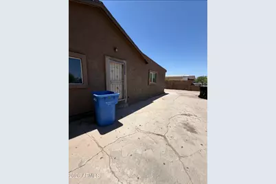 1709 E Encinas Lane, Phoenix, AZ 85040 - Photo 3