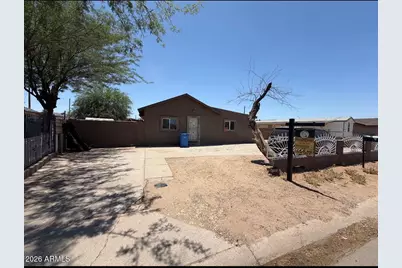 1709 E Encinas Lane, Phoenix, AZ 85040 - Photo 1