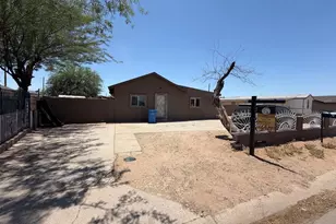 1709 E Encinas Ln, Phoenix, AZ 85040 - Photo 1