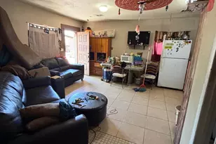 1709 E Encinas Ln, Phoenix, AZ 85040 - Photo 9