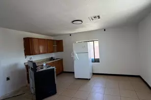 1709 E Encinas Ln, Phoenix, AZ 85040 - Photo 5