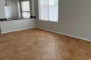 407 W Helena Dr, Phoenix, AZ 85023 - Photo 3
