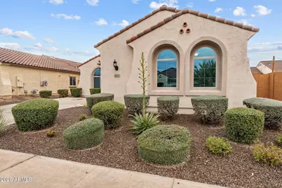 26011 W Wahalla Lane, Buckeye, AZ 85396 - Photo 7
