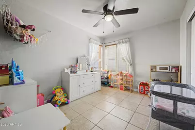 1717 E Greenway Circle, Phoenix, AZ 85042 - Photo 15