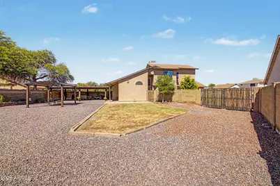 1717 E Greenway Circle, Phoenix, AZ 85042 - Photo 25