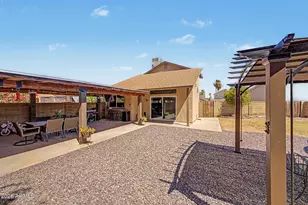 1717 E Greenway Cir, Phoenix, AZ 85042 - Photo 23