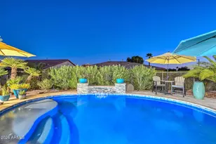 12927 W Quail Track Dr, Peoria, AZ 85383 - Photo 15