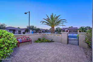 12927 W Quail Track Dr, Peoria, AZ 85383 - Photo 3