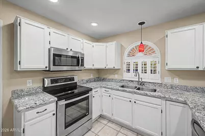 7518 W Kerry Lane, Glendale, AZ 85308 - Photo 11