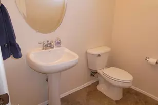 9184 W Meadow Dr, Peoria, AZ 85382 - Photo 7