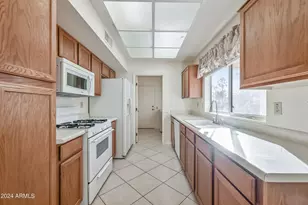 21614 N 139th Dr, Sun City West, AZ 85375 - Photo 9