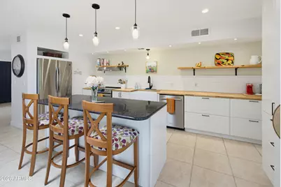 11242 N 44th Court, Phoenix, AZ 85028 - Photo 13