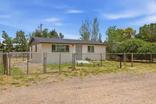 10229 S Honeysuckle Dr, Hereford, AZ 85615 - Photo 1