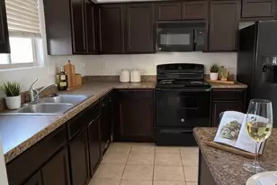 7738 W Pipestone Pl, Phoenix, AZ 85035 - Photo 3