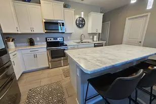 7121 W Solano Dr N, Glendale, AZ 85303 - Photo 9