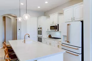 12332 W Milton Dr, Peoria, AZ 85383 - Photo 13