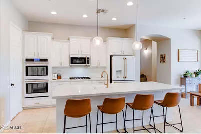 12332 W Milton Drive, Peoria, AZ 85383 - Photo 9