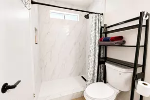 18240 N 32nd Ln, Phoenix, AZ 85053 - Photo 13