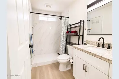 18240 N 32nd Lane, Phoenix, AZ 85053 - Photo 11