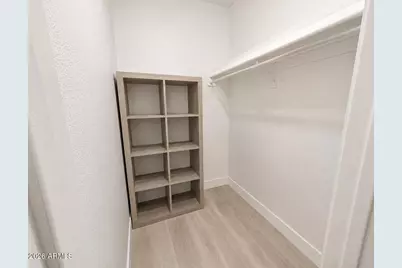 18240 N 32nd Lane, Phoenix, AZ 85053 - Photo 17