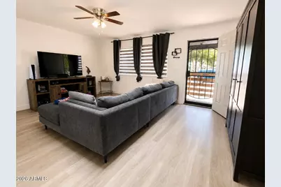 18240 N 32nd Lane, Phoenix, AZ 85053 - Photo 5