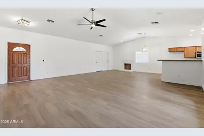 14215 N 39th Drive, Phoenix, AZ 85053 - Photo 3