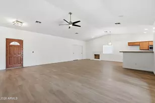 14215 N 39th Dr, Phoenix, AZ 85053 - Photo 3