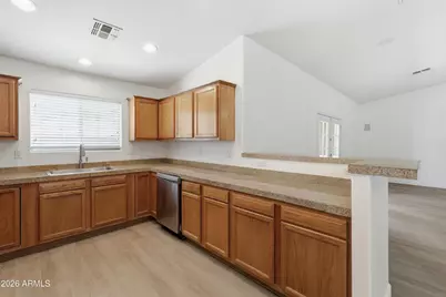 14215 N 39th Drive, Phoenix, AZ 85053 - Photo 7